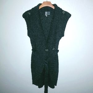 BKE S Smart Knit Sleeveless Button Accent Belted Cardigan Sweater in Graphite